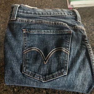 Women’s Levi’s 515 Bootcut Jeans 1% Elastane 99% cotton